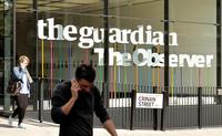 Haupteingang des Guardian in der Straße York Way in London. Foto: John Stillwell / PA Wire