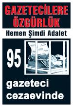 Plakat der Journalistengewerkschaft TGS gegen die Inhaftierung von 95 Journalisten.